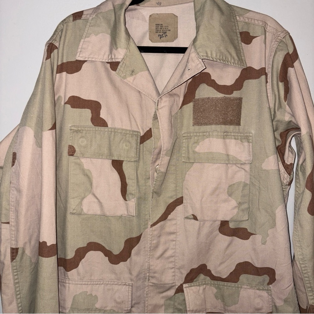 Beige and Black Jacket - Picture 2 of 7